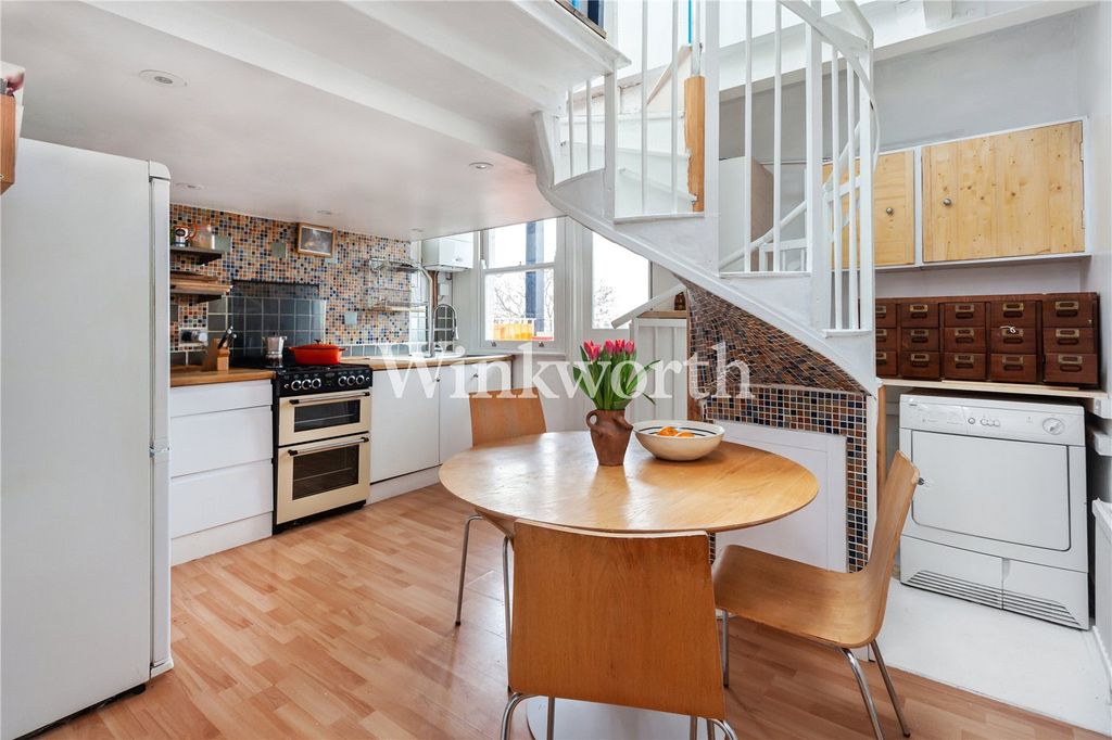 Property photo 2 of 12 Picture No. 10