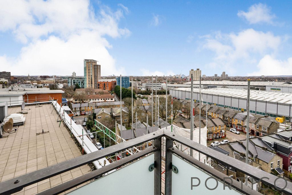 Property photo 1 of 14 Balcony