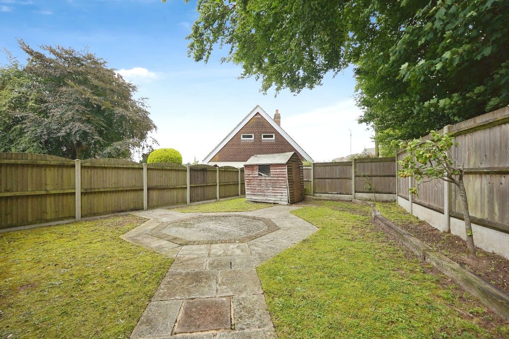 Property photo 3 of 15 Photo