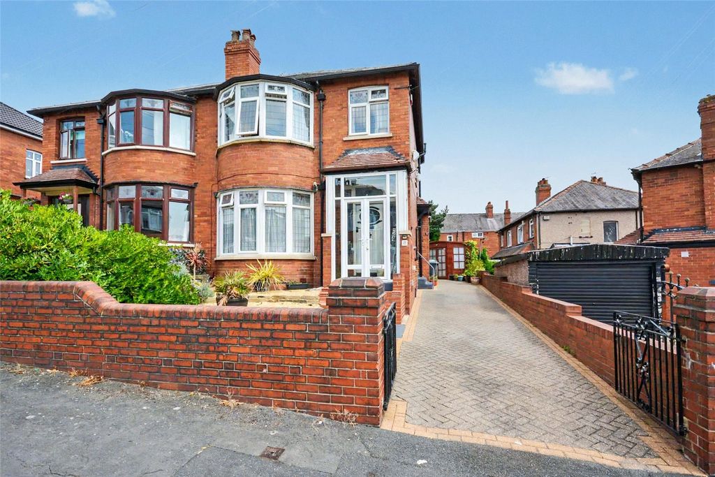 Property photo 1 of 17 Picture No. 30