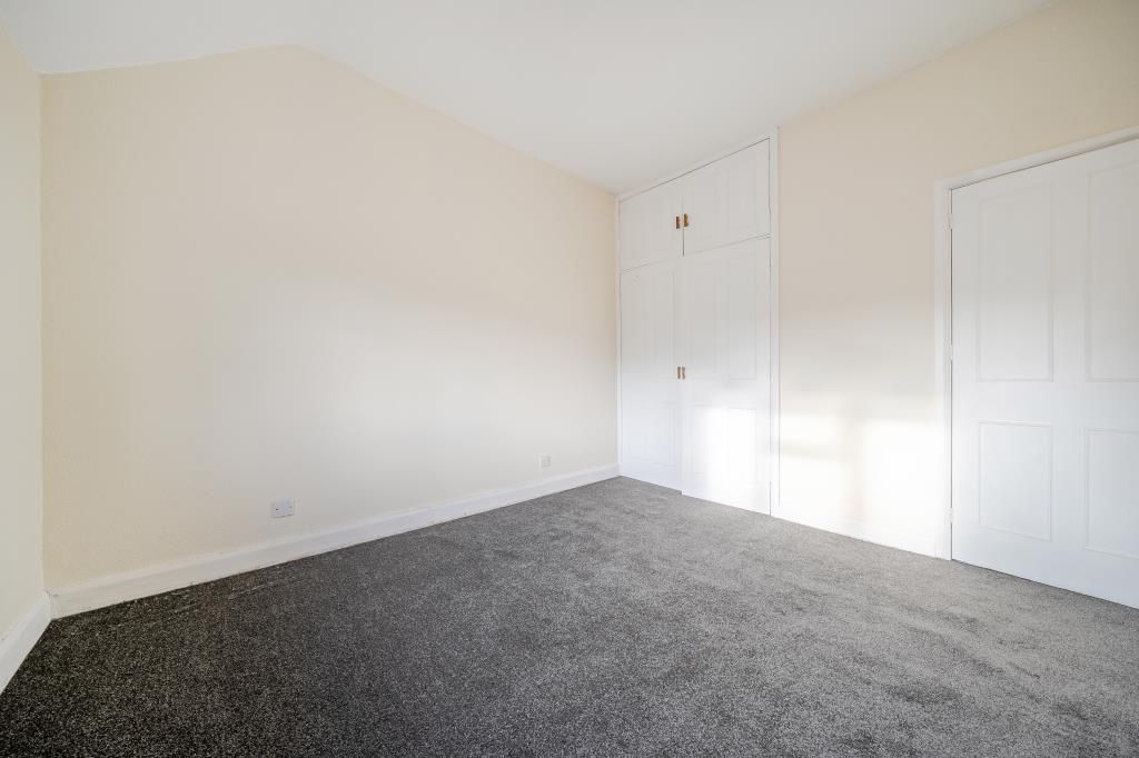 Property photo 2 of 8 Bedroom