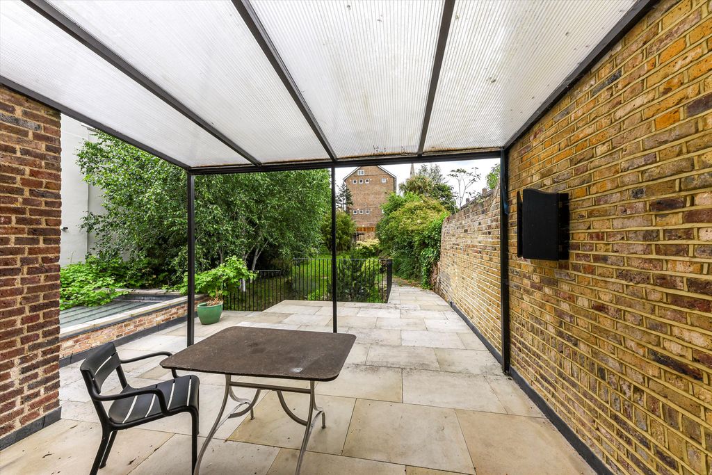 Property photo 2 of 32 Image