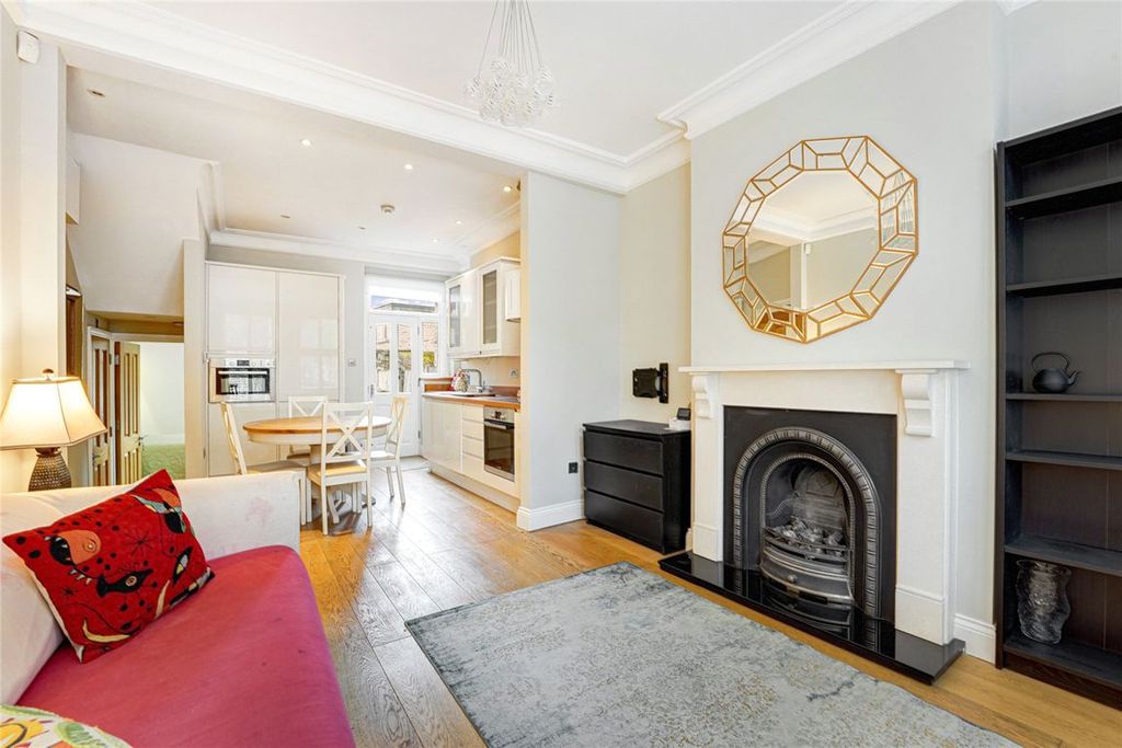 Property photo 2 of 6