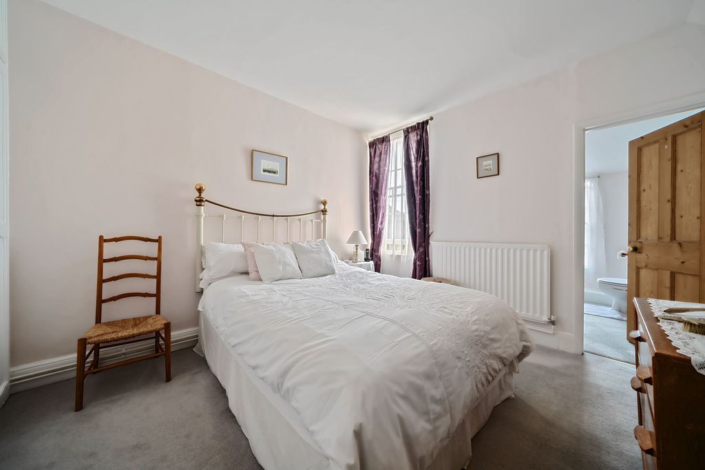 Property photo 3 of 17 Bedroom Two (1)