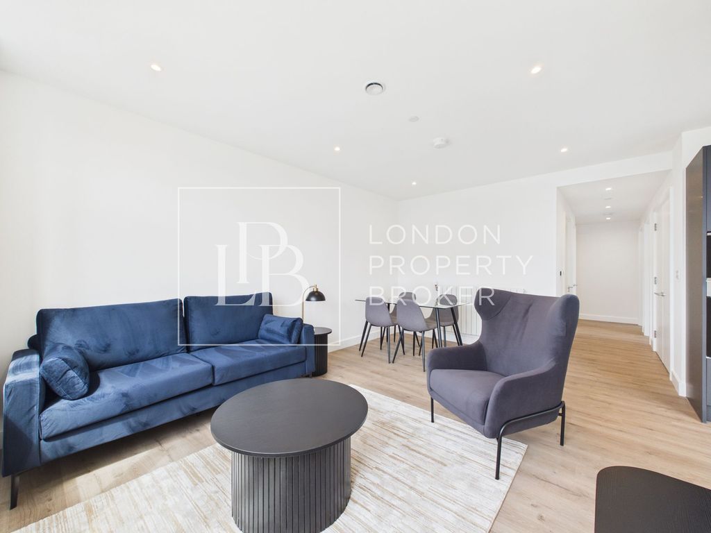 Property photo 1 of 18