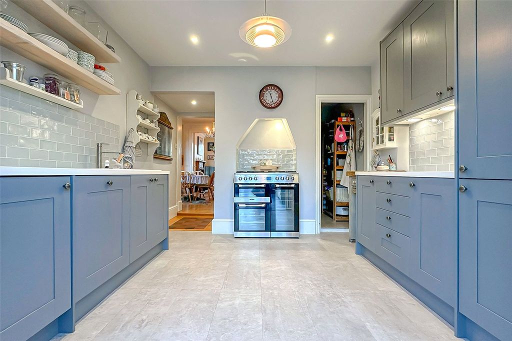 Property photo 3 of 24 Picture No. 16