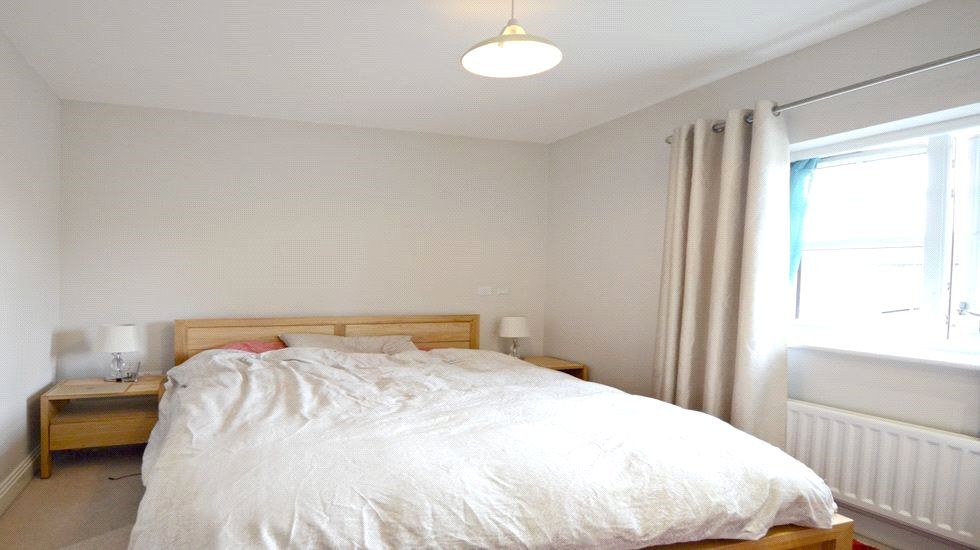 Property photo 3 of 9 Master_Result.Jpg