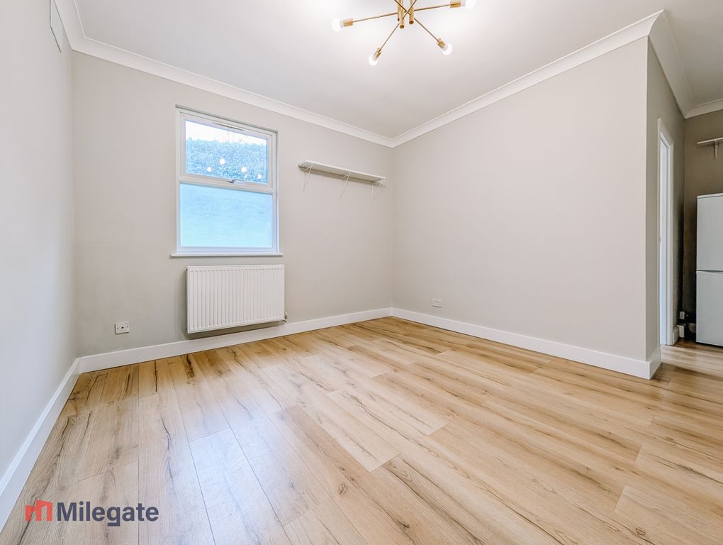 Property photo 3 of 10 Photo 3