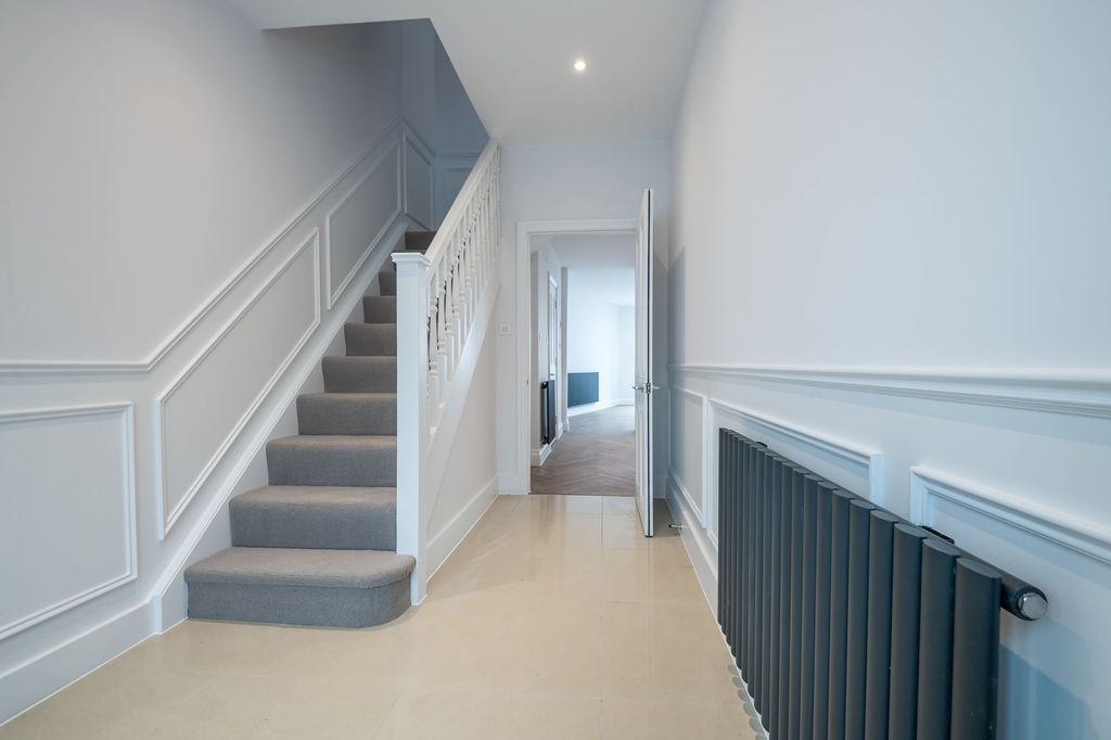 Property photo 3 of 30