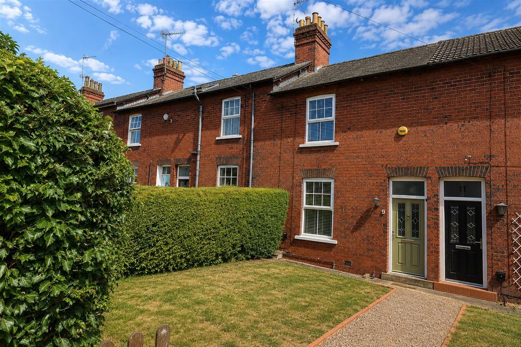 Property photo 1 of 13 Humber Outside.Png