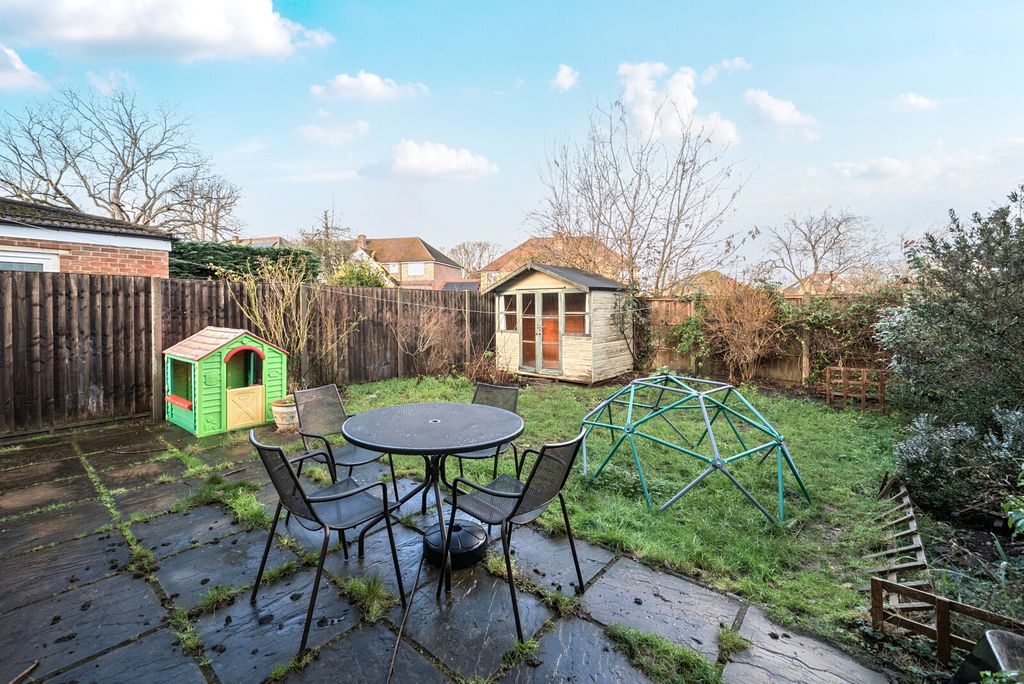 Property photo 2 of 15 Garden