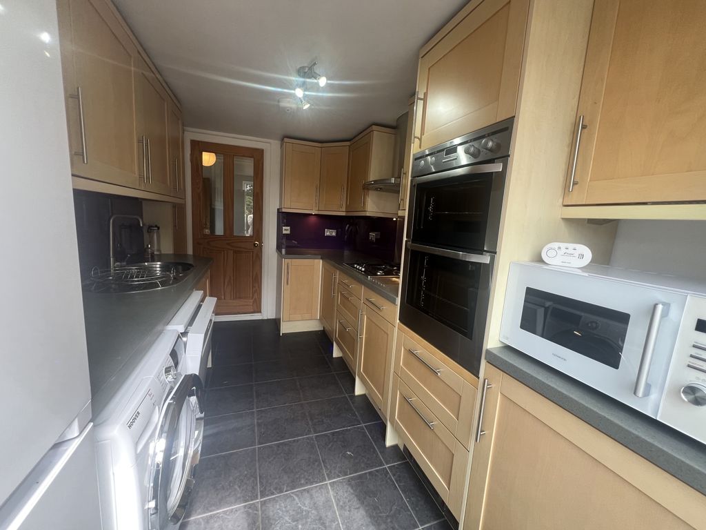 Property photo 1 of 12 Img_4447