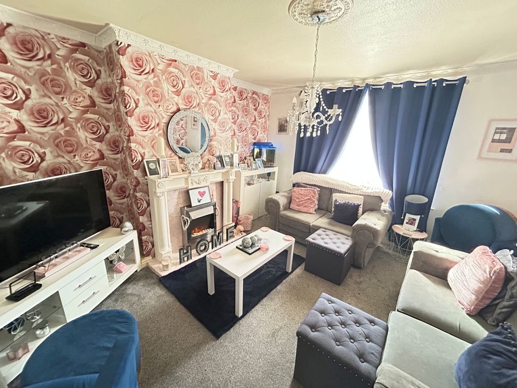 Property photo 2 of 13