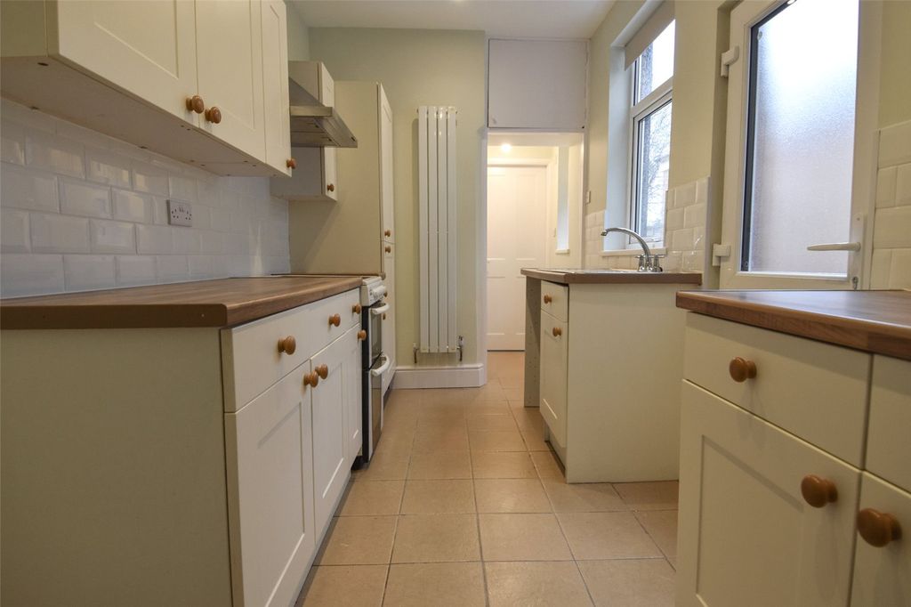 Property photo 2 of 16 Picture No. 02