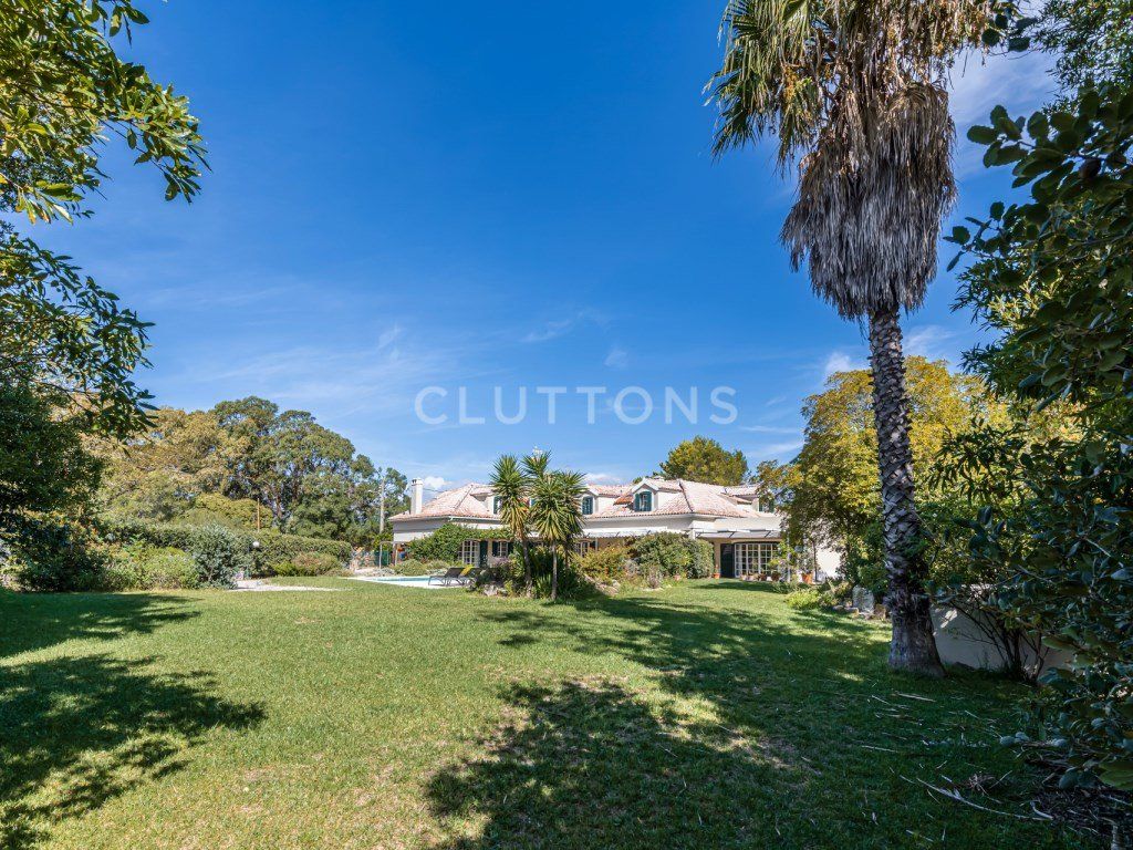 Property photo 1 of 28 Villa With Pool And Plot Of 3,820 Sqm, Bicesse, Cascais