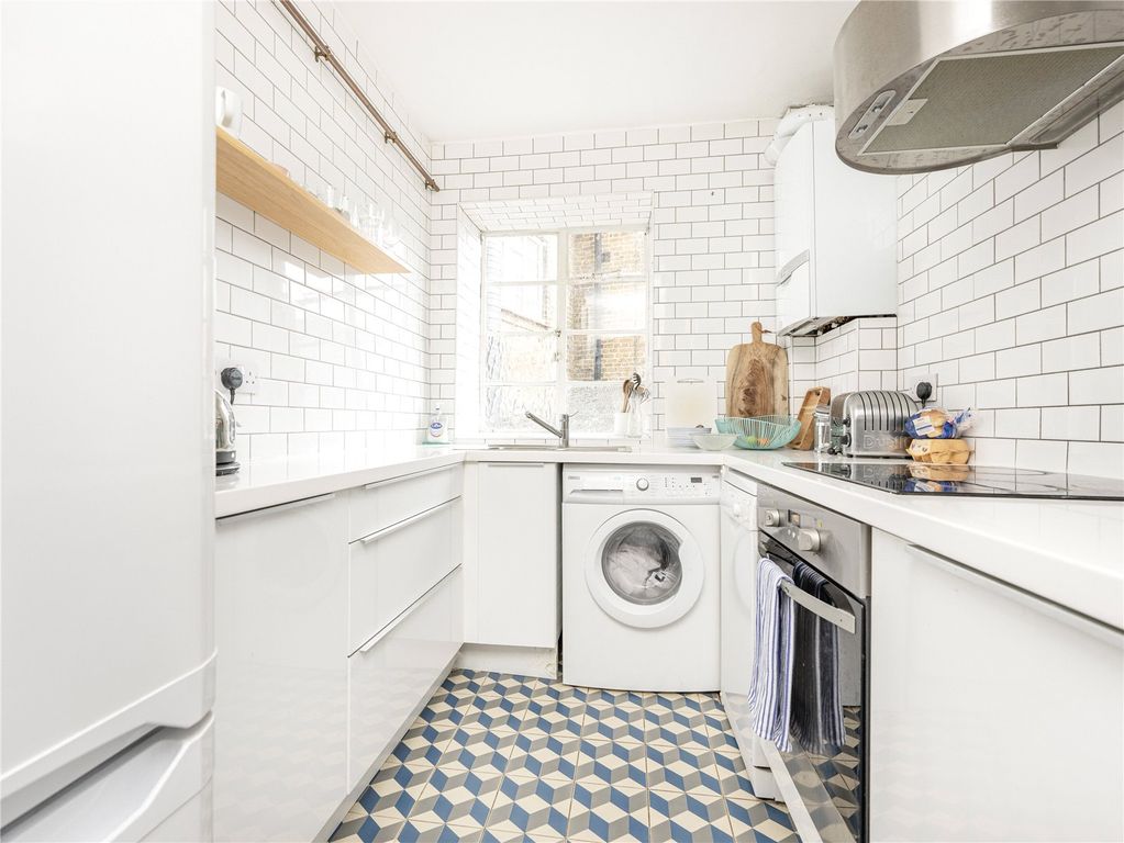 Property photo 3 of 9 Picture No. 12