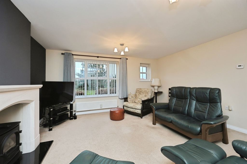 Property photo 3 of 29