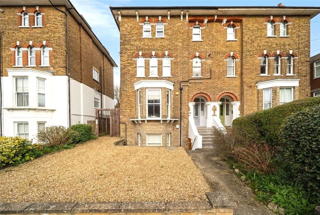 Property photo 2 of 11 Picture No. 16