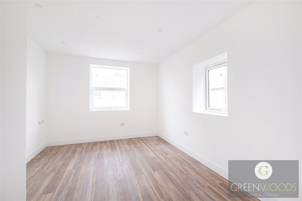 Property photo 3 of 13 Picture No. 11