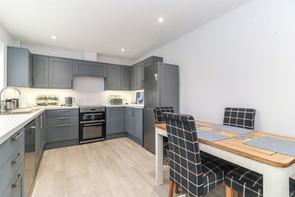 Property photo 2 of 20 Kitchen/Diner