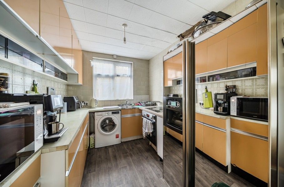 Property photo 2 of 20