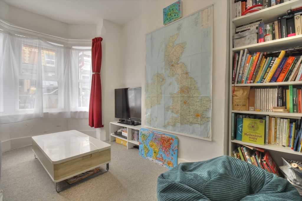 Property photo 2 of 12