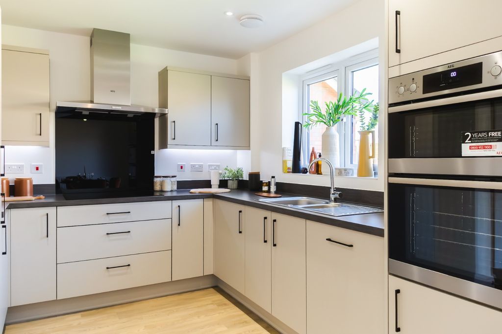 Property photo 3 of 31 4528543