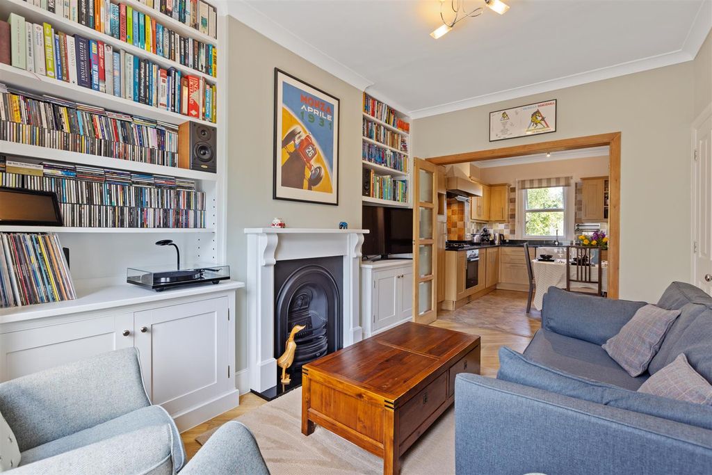 Property photo 3 of 15