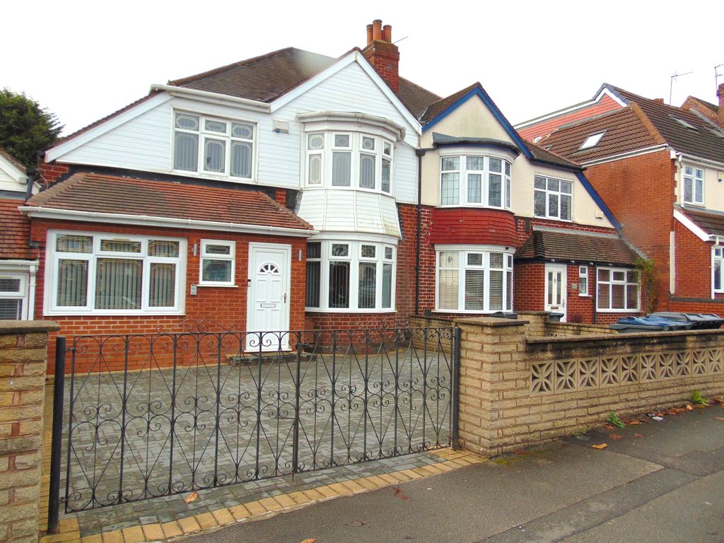 Property photo 1 of 27