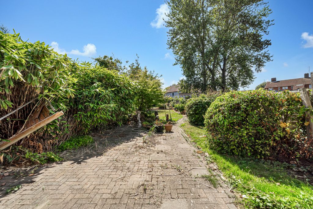 Property photo 3 of 13 Dsc02010