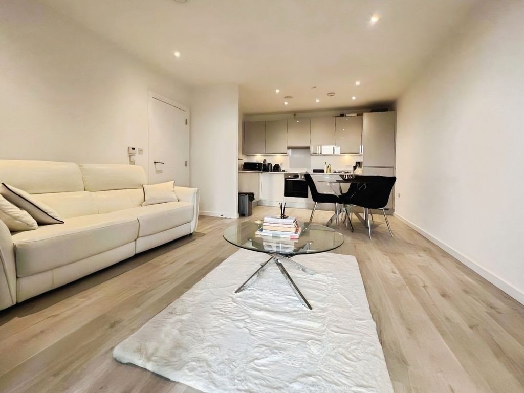 Property photo 3 of 13 0979A41d-86 20 286 29.Jpeg