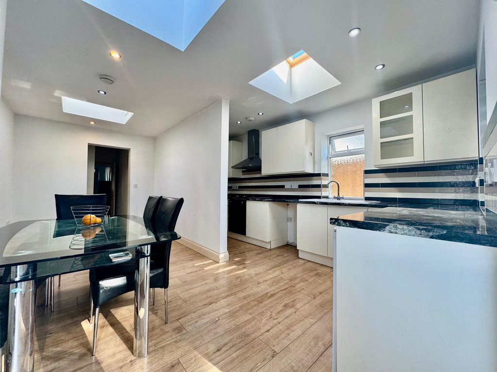 Property photo 1 of 12 Png Image 5