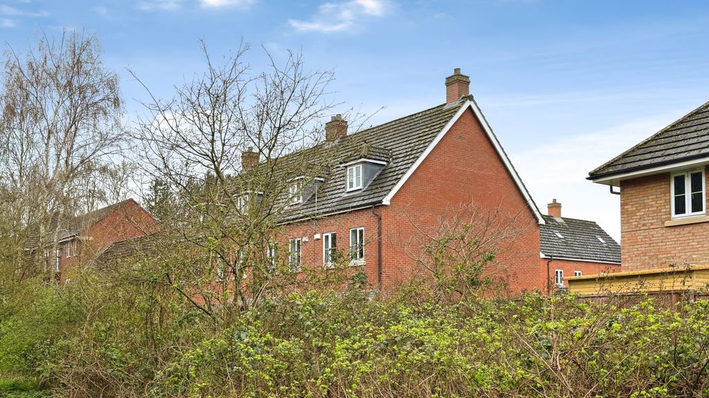 Property photo 1 of 18 Front