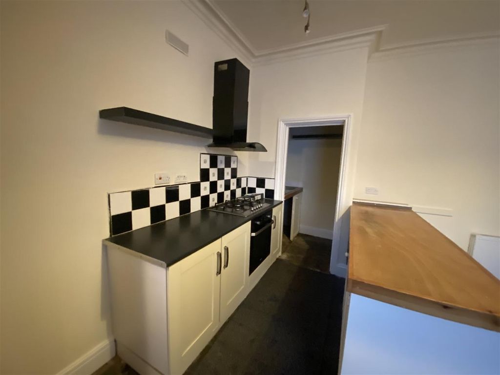 Property photo 2 of 15 Kitchen