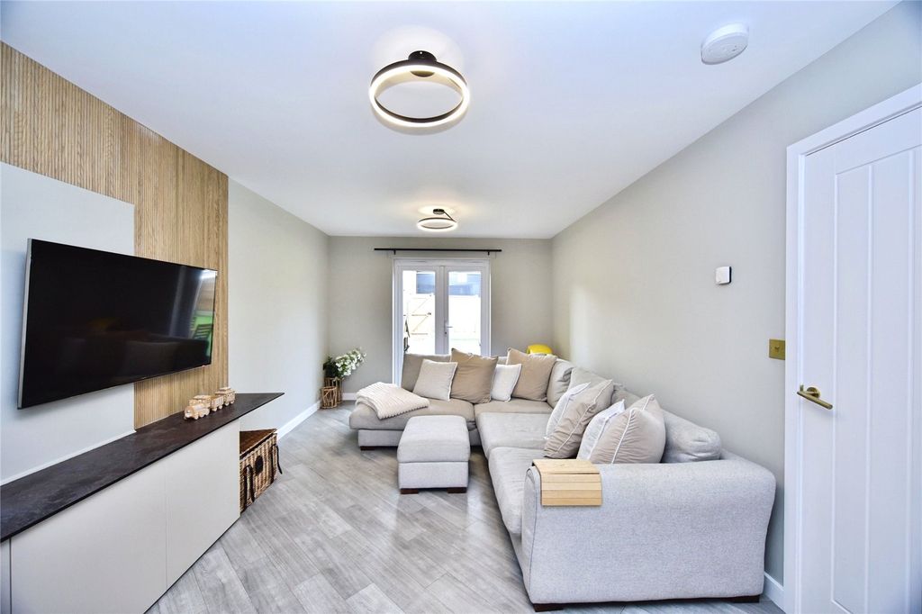 Property photo 2 of 22 Picture No. 03