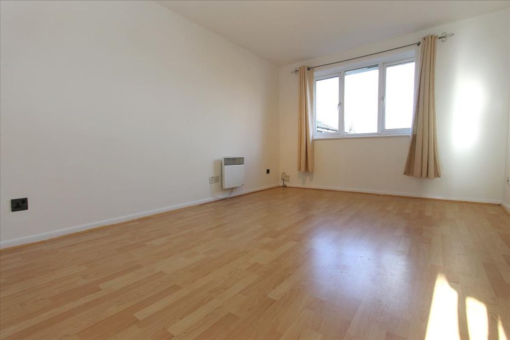 Property photo 2 of 5