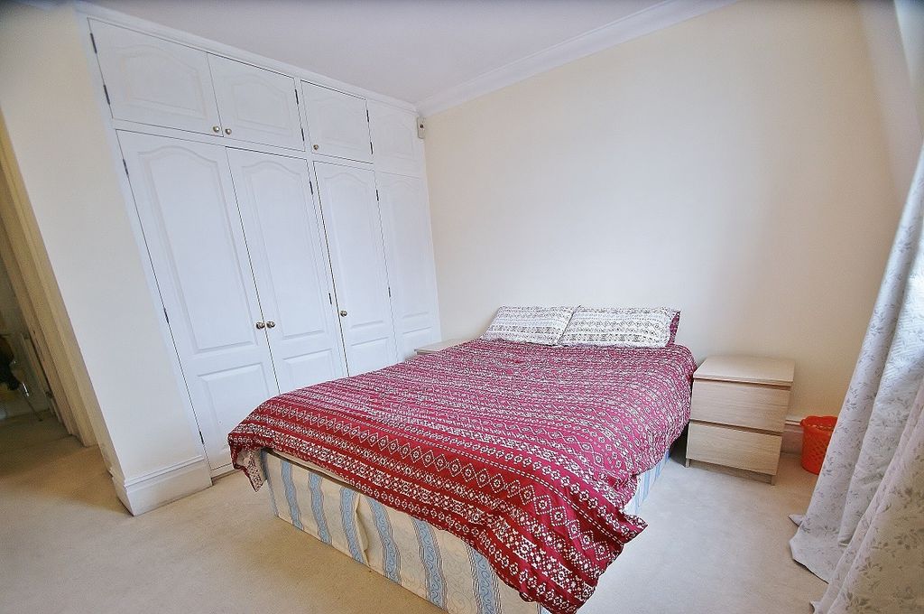Property photo 3 of 8 Gallery