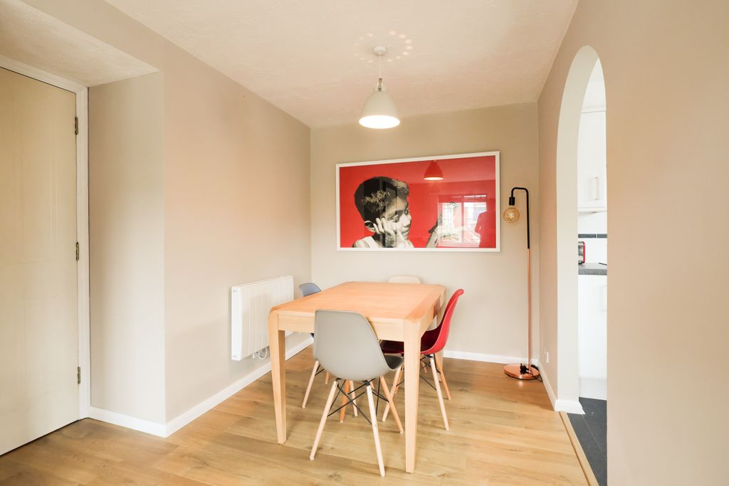 Property photo 3 of 7 Dining Area