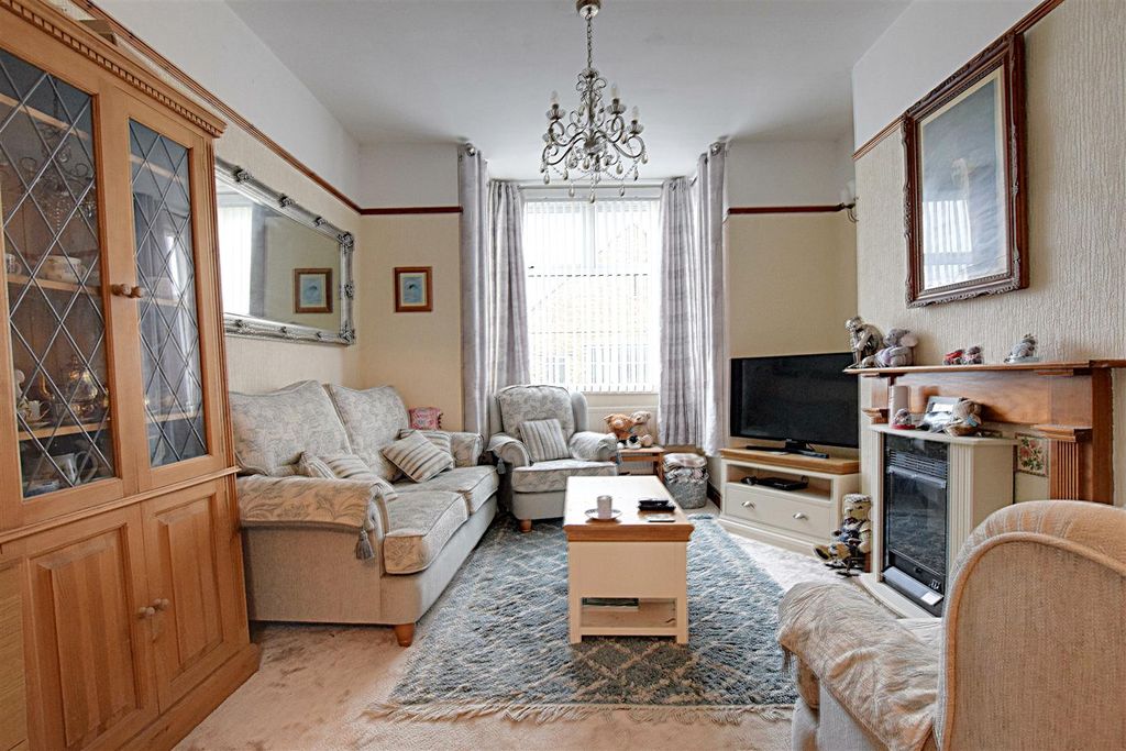 Property photo 2 of 15