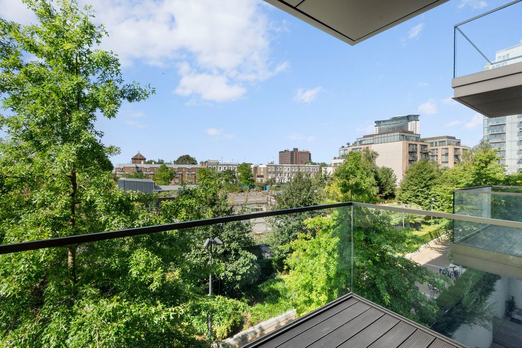 Property photo 2 of 15 Balcony