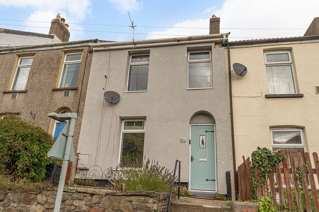 Property photo 1 of 35