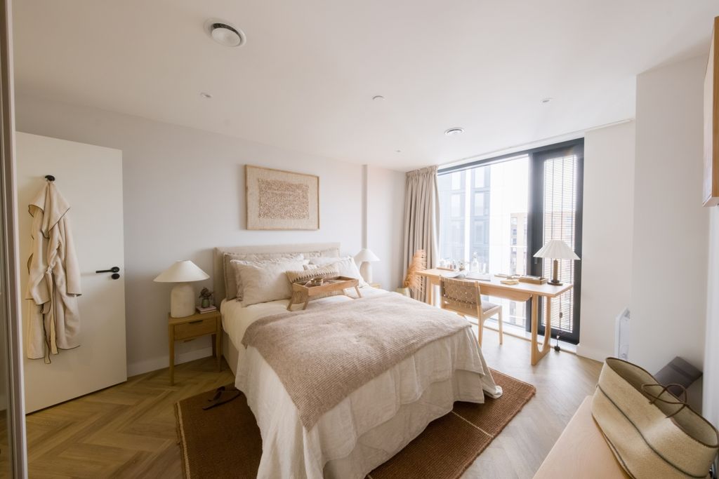 Property photo 1 of 17 Oneeastside_Anast...