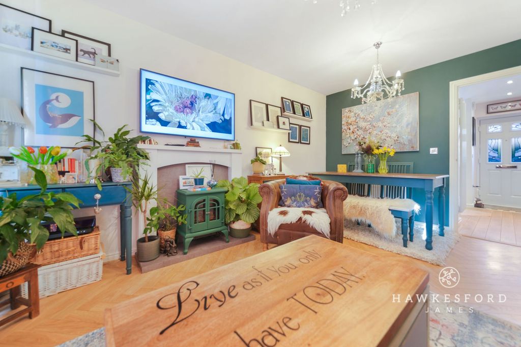 Property photo 2 of 16 White Admiral Grove, Sittingbourne - Lounge/Diner
