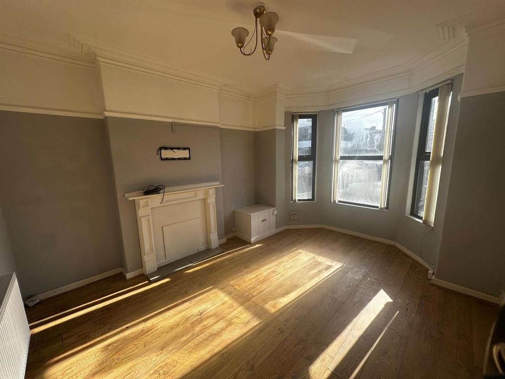 Property photo 3 of 11 10.Jpg