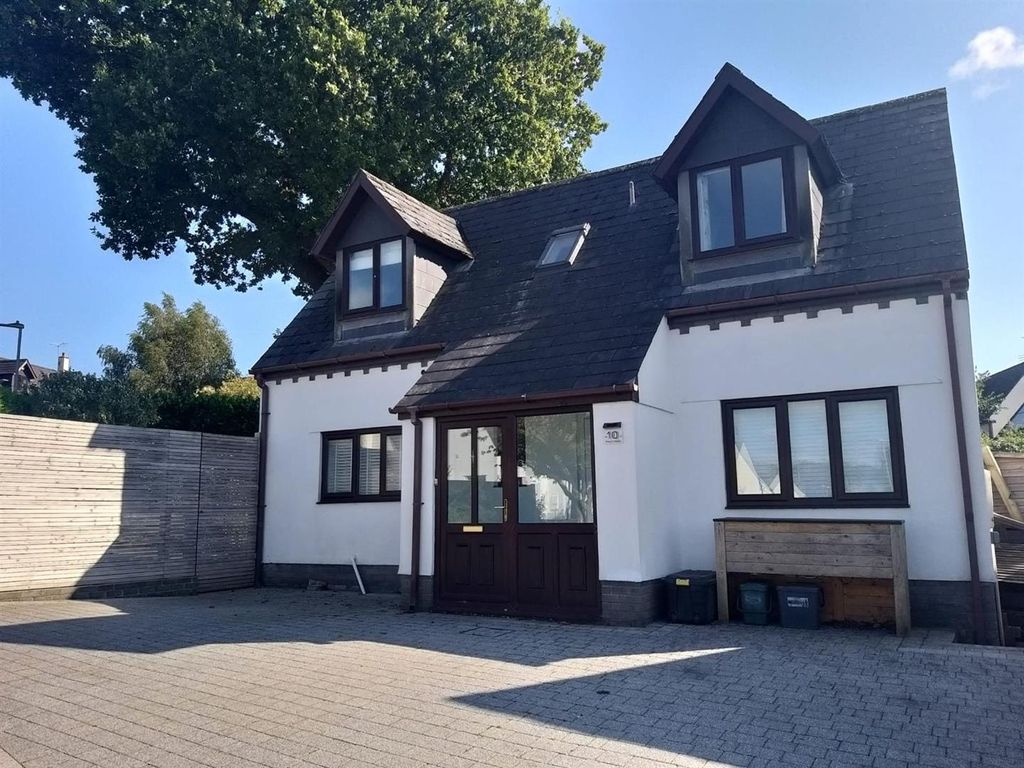 Property photo 2 of 15