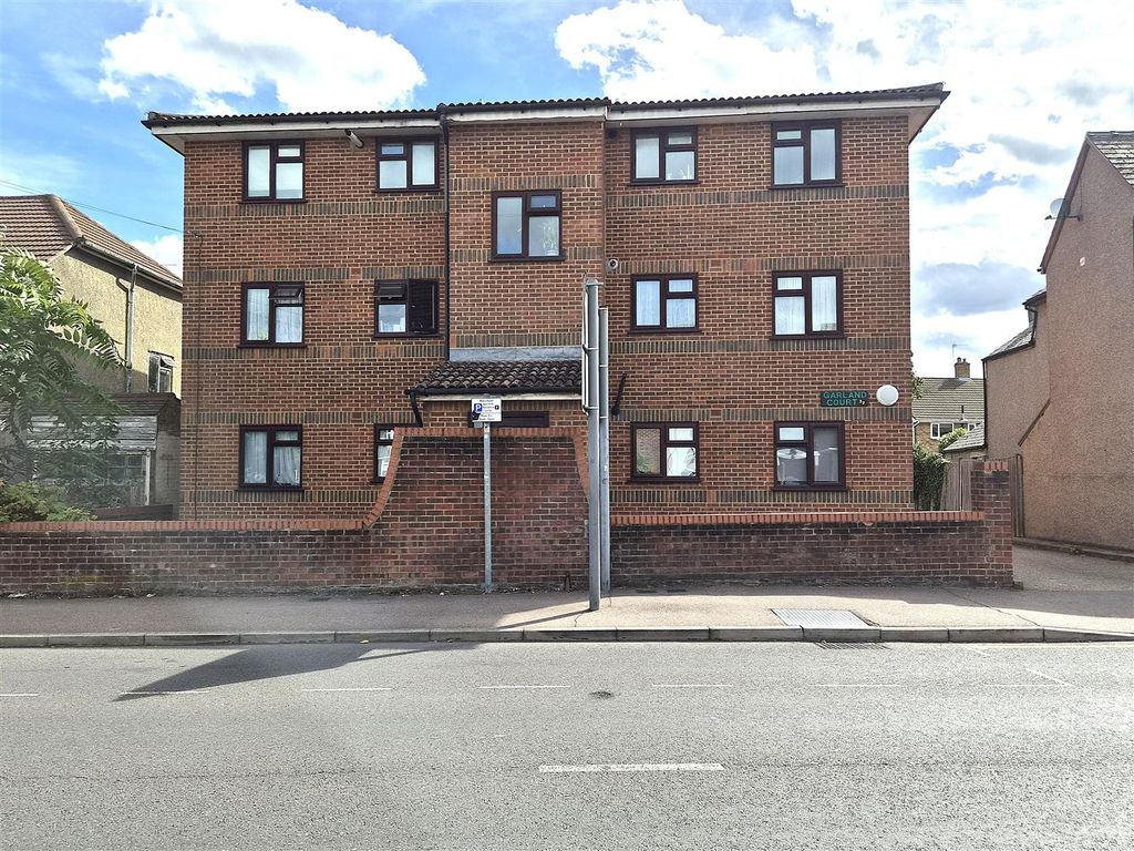 Property photo 1 of 11