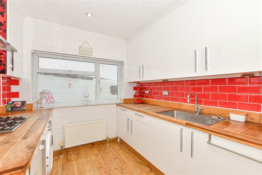 Property photo 3 of 16 Kitchen