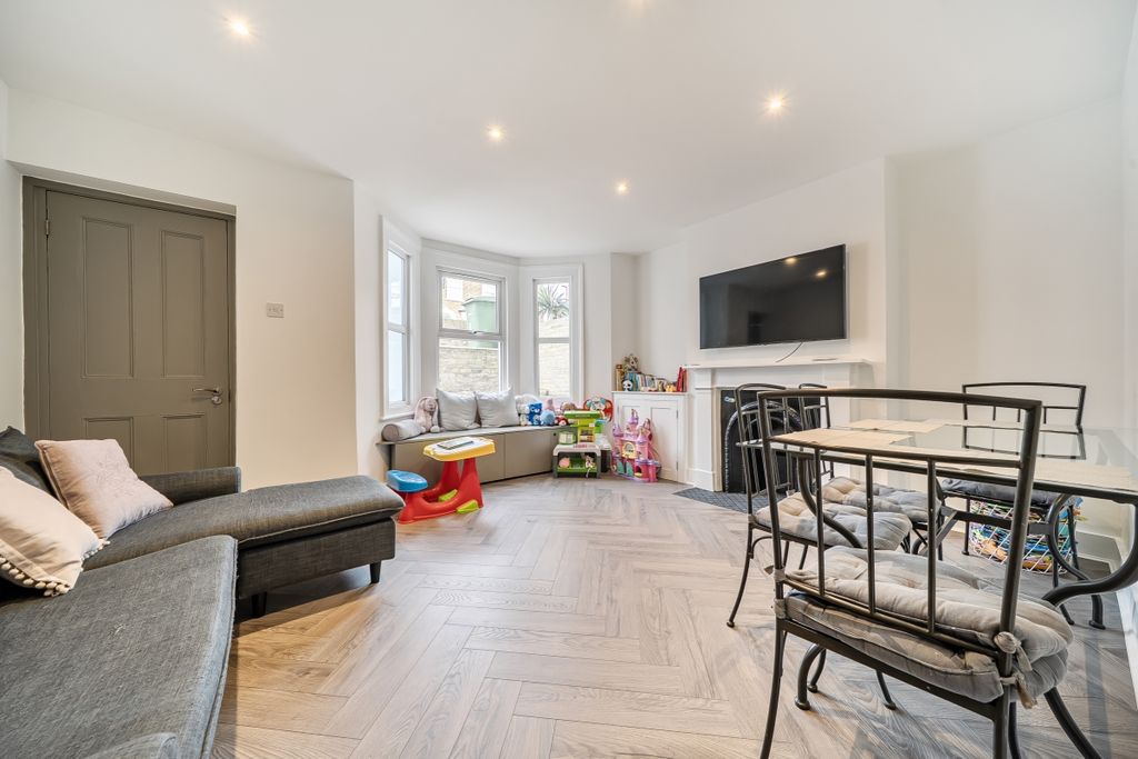 Property photo 3 of 16 1479150-5-6A30151...