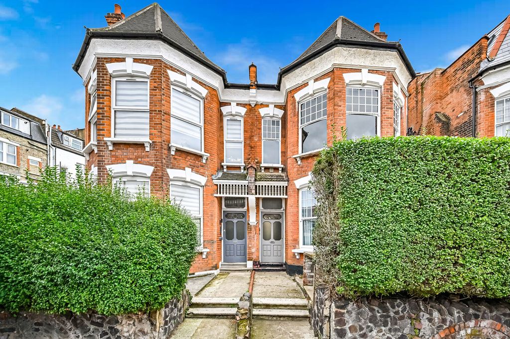 Property photo 1 of 17