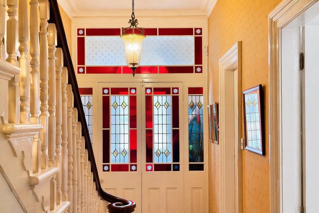 Property photo 3 of 46 Hallway